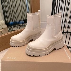 Stradivarius Lug Sole Boots